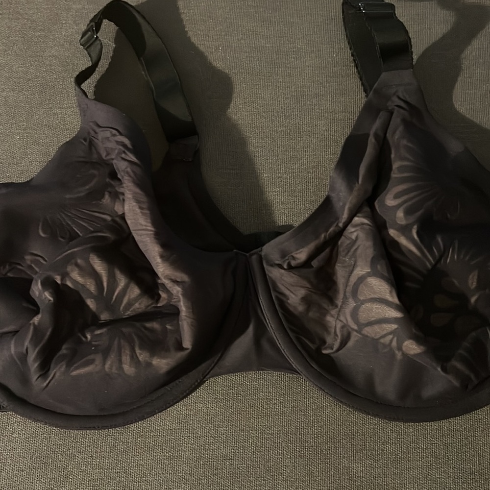 6 Bras Size 40DD - Picture 3 of 7